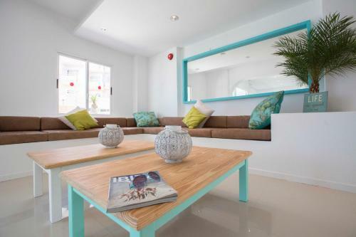 Endlss Beach & Disco Hotel Ibiza Adults Only