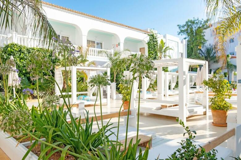 Endlss Beach & Disco Hotel Ibiza Adults Only
