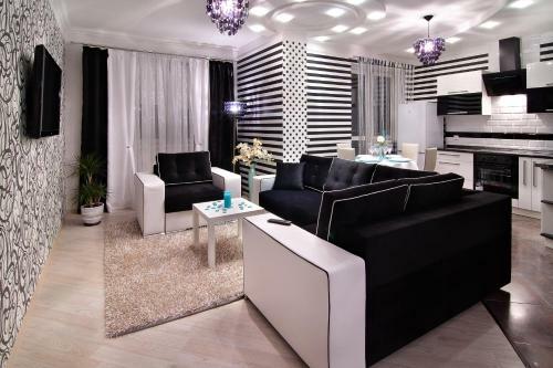 Lira Apartments