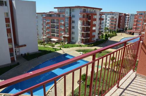 Single Private Apartments In Marina View Fort Beach