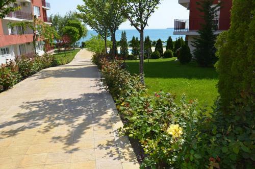 Single Private Apartments In Marina View Fort Beach
