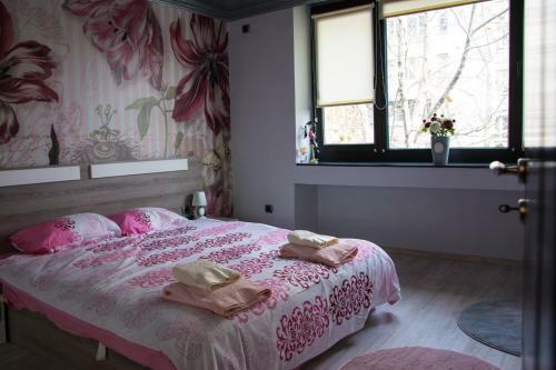 Silver Apartment