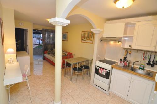 Touristic Apartment Los Cristianos