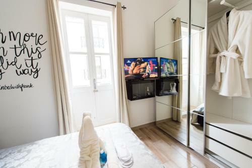 Hostal Backstage Boutique Townhouse