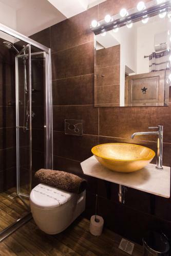 Hostal Backstage Boutique Townhouse