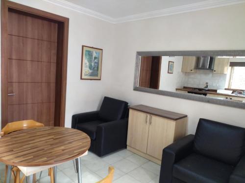 Santa Maria Villa Apt (a)