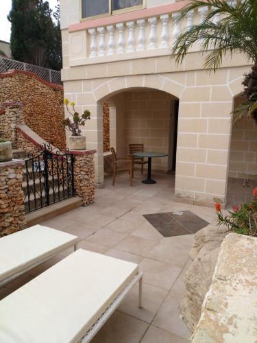 Santa Maria Villa Apt (a)