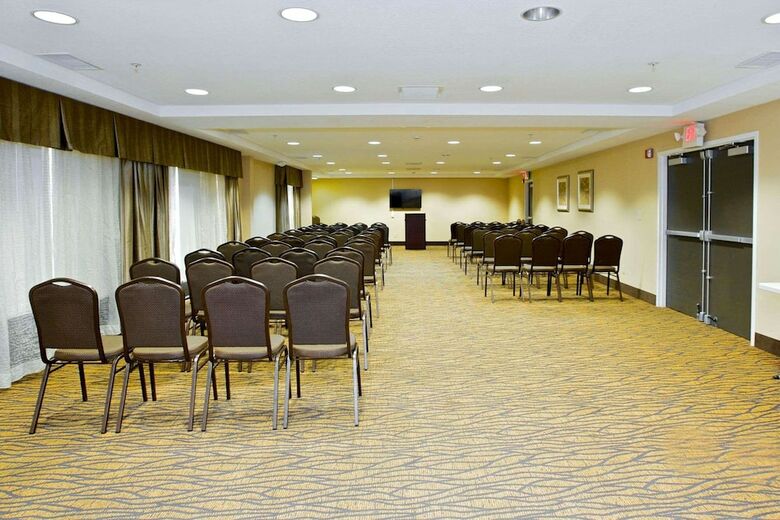Hotel Comfort Suites Alpharetta