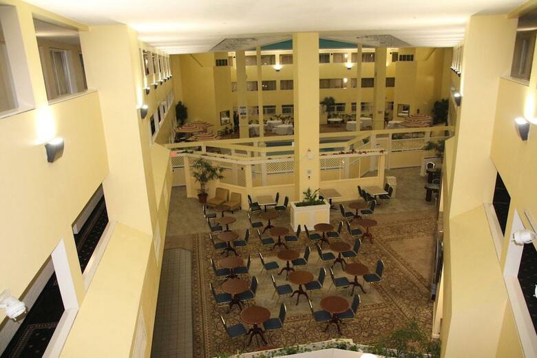 Bedford Plaza Hotel