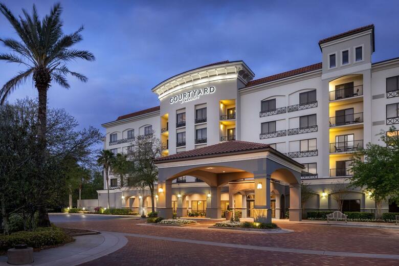 Hotel Courtyard By Marriott