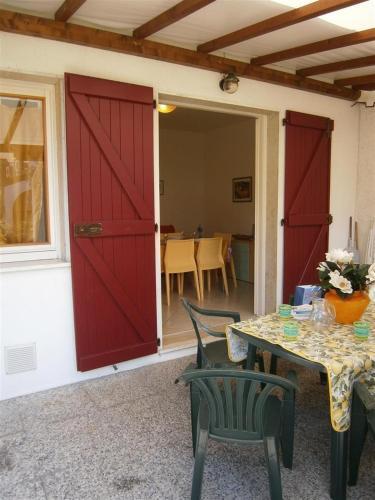 Two-bedroom Apartment Bibione Near River 7