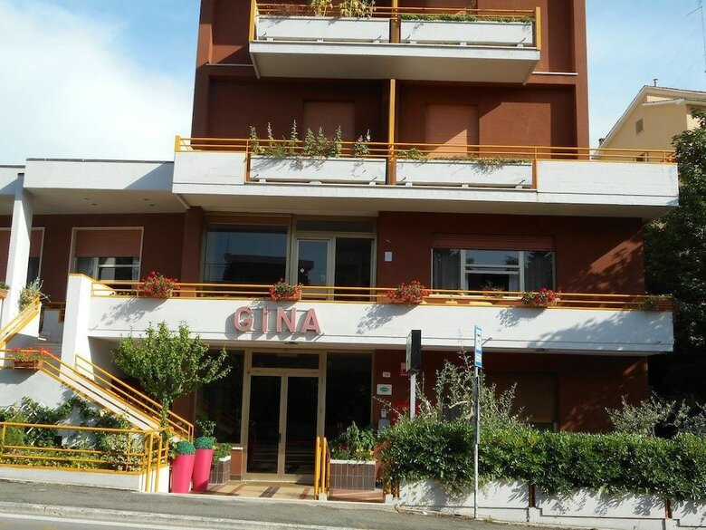 Hotel Gina