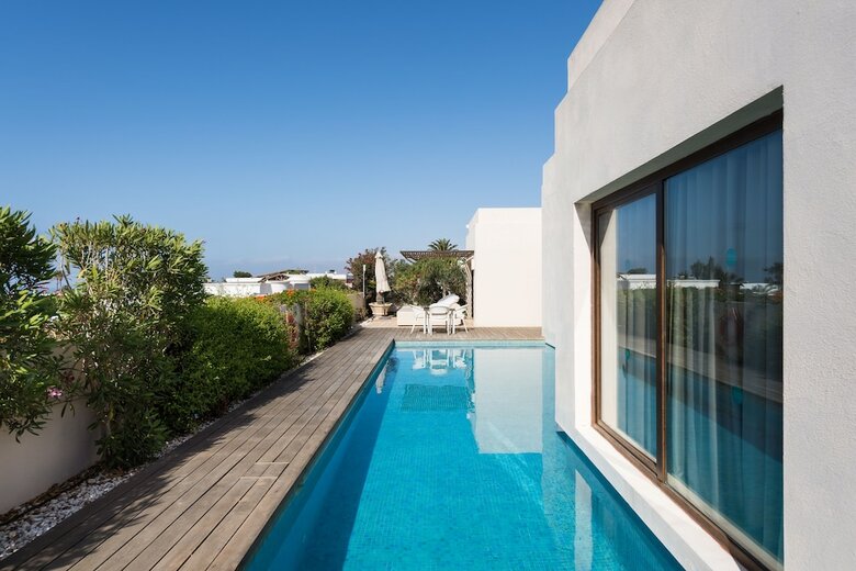 Alondra Villas Y Suites