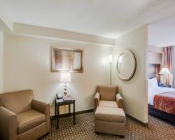 Hotel *hawthorn Suites*