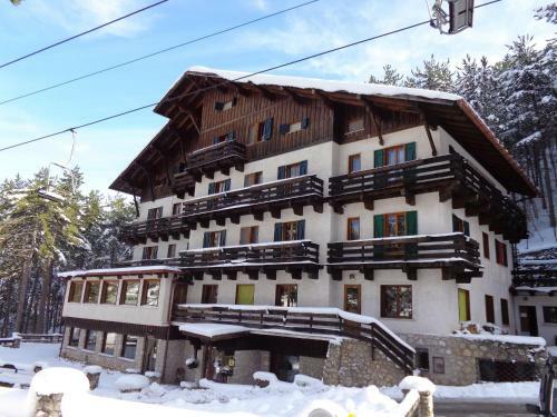 Hotel Garn� Mille Pini