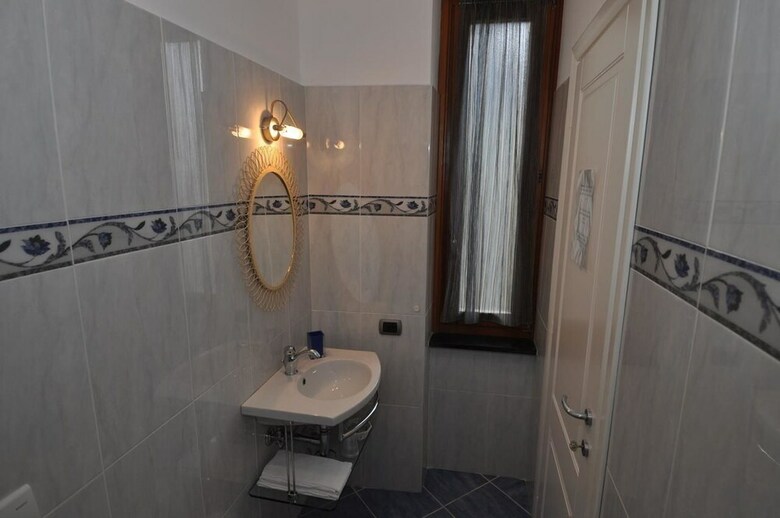 Hostal Sandra Villa Rooms