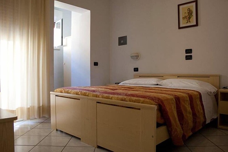 Hotel Monica