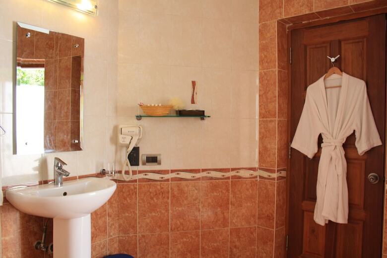 Hotel Chariot Beach Resort