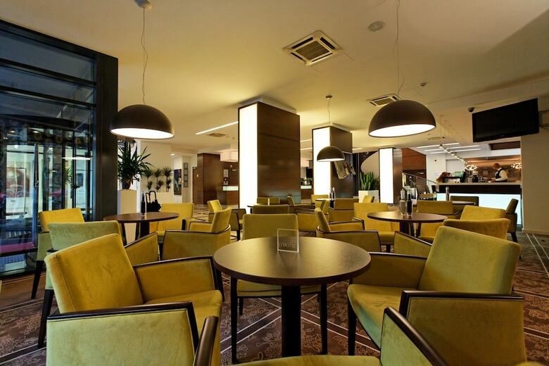 Hotel Capital Plaza