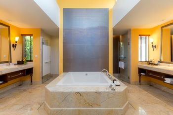 Hotel Radisson Plaza Resort Phuket Panwa Beach