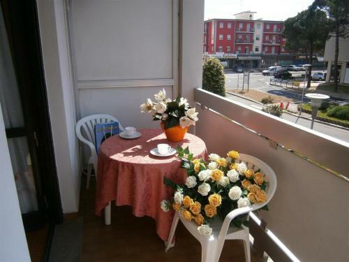 Two-bedroom Apartment Bibione Near River