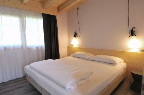 Hotel Bungalows Chalets Lago Di Molveno