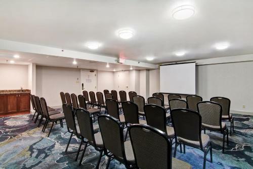 Hotel Holiday Inn Oakville Centre