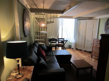 Palazzo Aria Della Ripa Luxury Suites - B&B