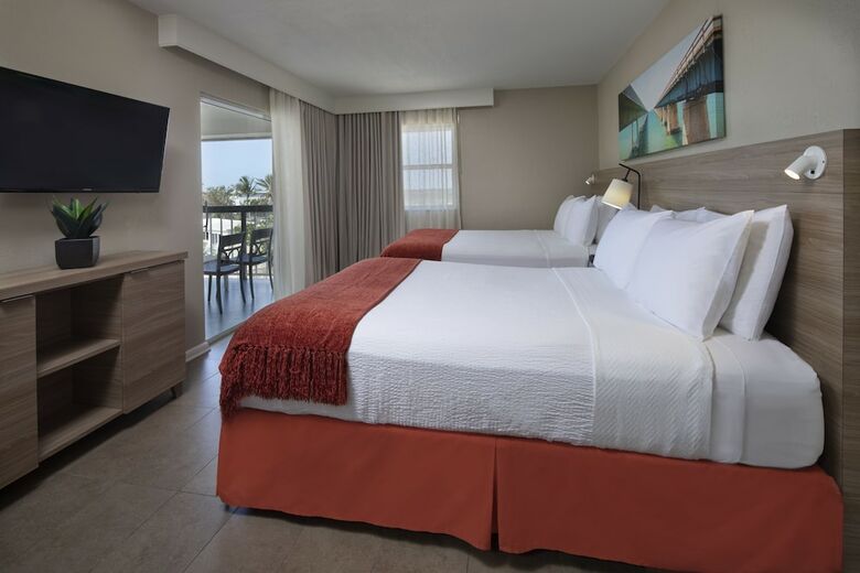Hotel Pelican Cove Resort Marina