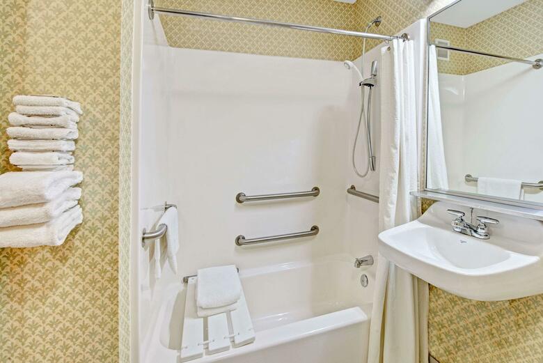 Hotel Baymont Inn And Suites Indianapolis