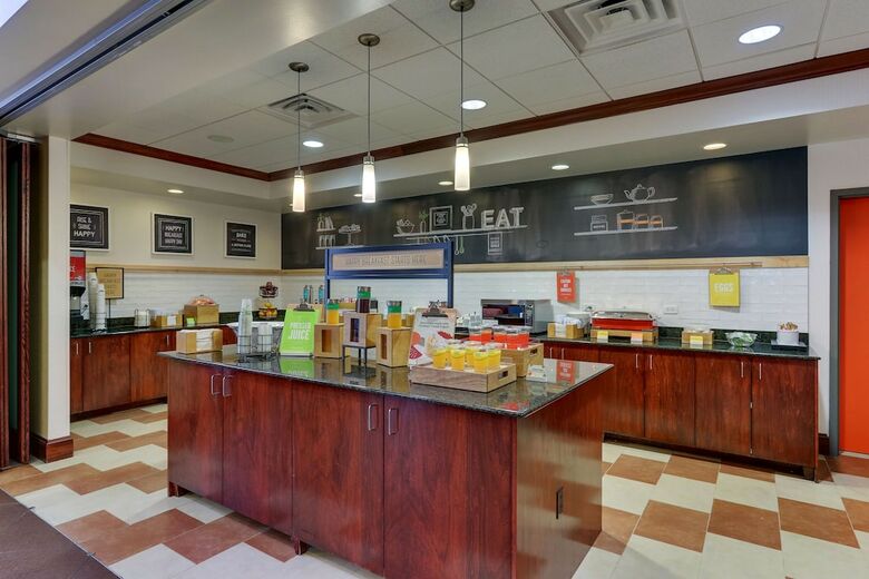Hotel Hampton Inn & Suites Indianapolis-airport