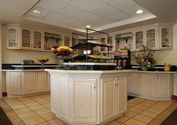 Hotel *comfort Inn & Suites*duplicate See 9717