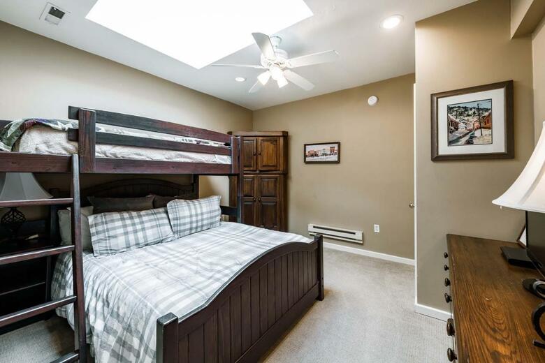 Silver King Hotel