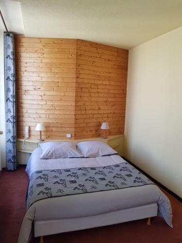 Dyke Hotel