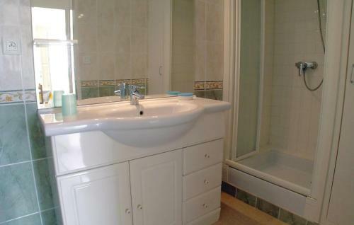 One-bedroom Apartment In Vaux Sur Mer