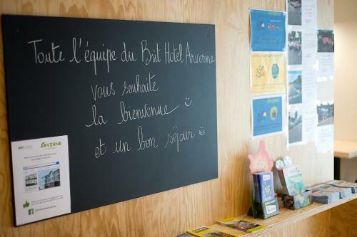 Brit Hotel Essentiel Arverne - Clermont-ferrand Sud