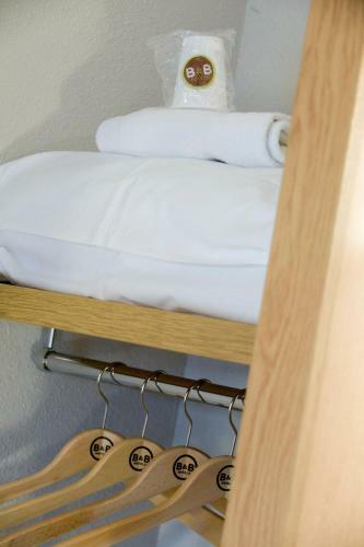 Hotel B&B H�tel Lyon Saint-bonnet Mi-plaine