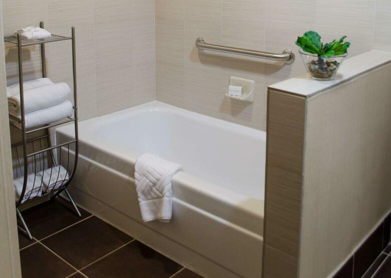Hotel Doubletree Suites By Hilton Tucson Airport