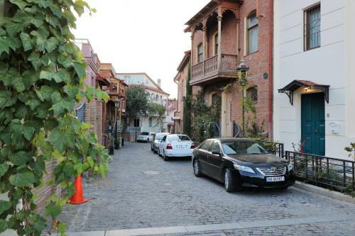 Zandukeli Apartments