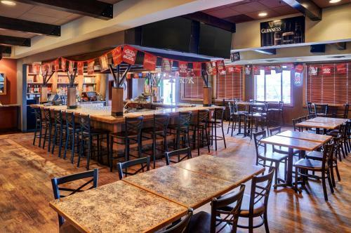 Hotel Lakeview Inns & Suites - Fort Saskatchewan