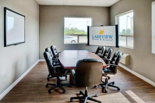 Hotel Lakeview Inns & Suites - Fort Saskatchewan