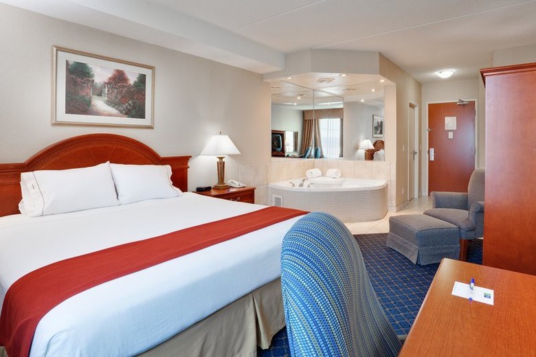 Holiday Inn Express Hotel & Suites Barrie