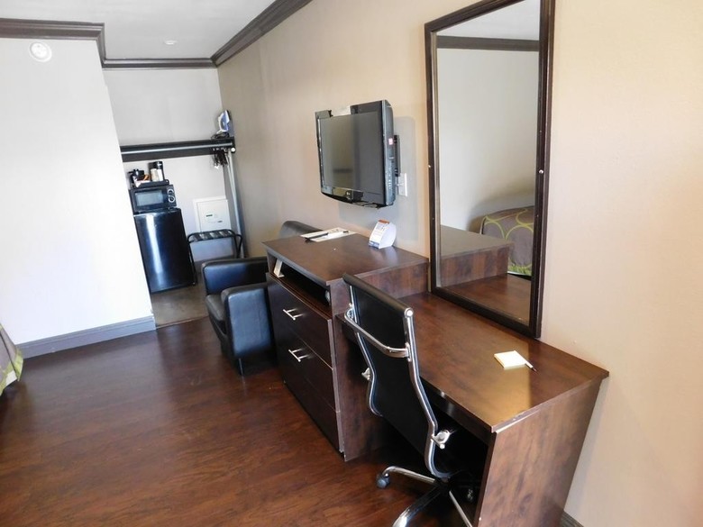 Hotel Super 8 By Wyndham Los Angeles Airport
