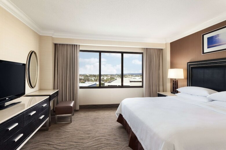 Hotel Embassy Suites Irvine - Orange County Airport