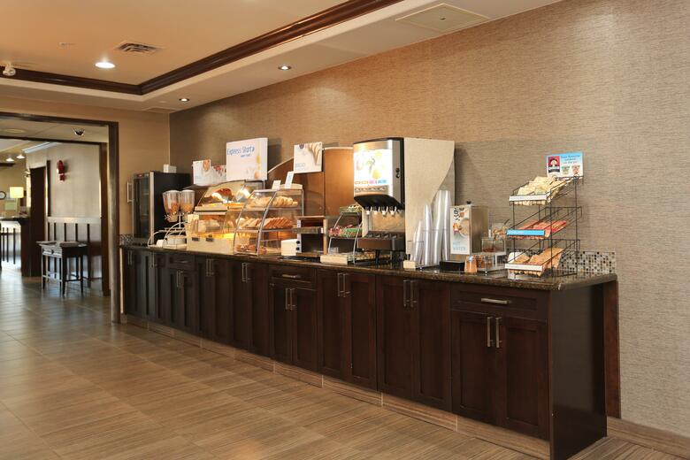 Holiday Inn Express Hotel & Suites Vernon