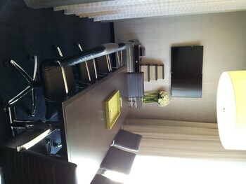 Hotel The Hollis Halifax - A Doubletree Suites By Hilton