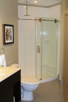 Hotel The Hollis Halifax - A Doubletree Suites By Hilton