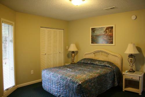 Multi Resorts At Country Club Villas