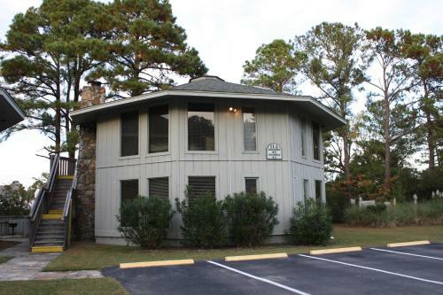 Multi Resorts At Country Club Villas