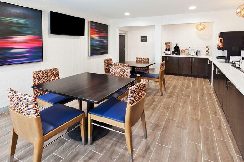 Hotel La Quinta & Suites Montgomery Carmichael Road